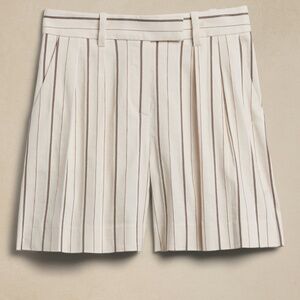 Linen blend shorts, EUC